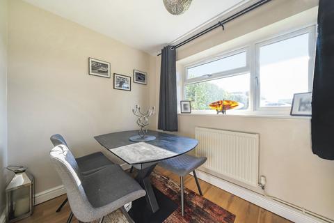 8 Arnolds Close, Padbury, Buckingham, MK18 2BG