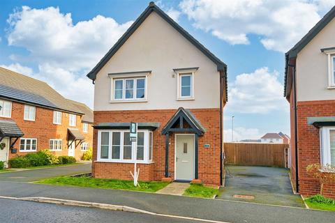 3 bedroom detached house for sale, Trentham Gardens, Great Sankey, Warrington