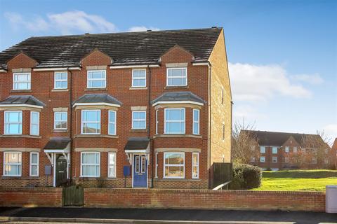 3 bedroom townhouse for sale, Romanby Road, Northallerton