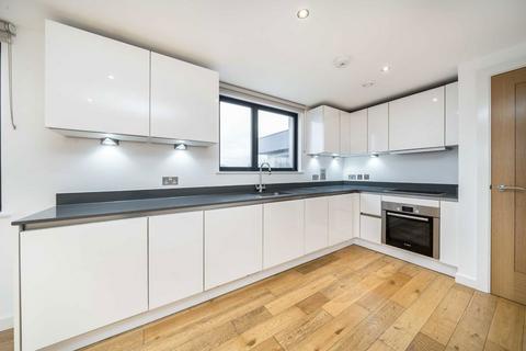 2 bedroom flat to rent, Ladywell Road, London SE13