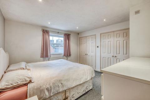 17 Harbours Close, Bromsgrove, B61 7HL