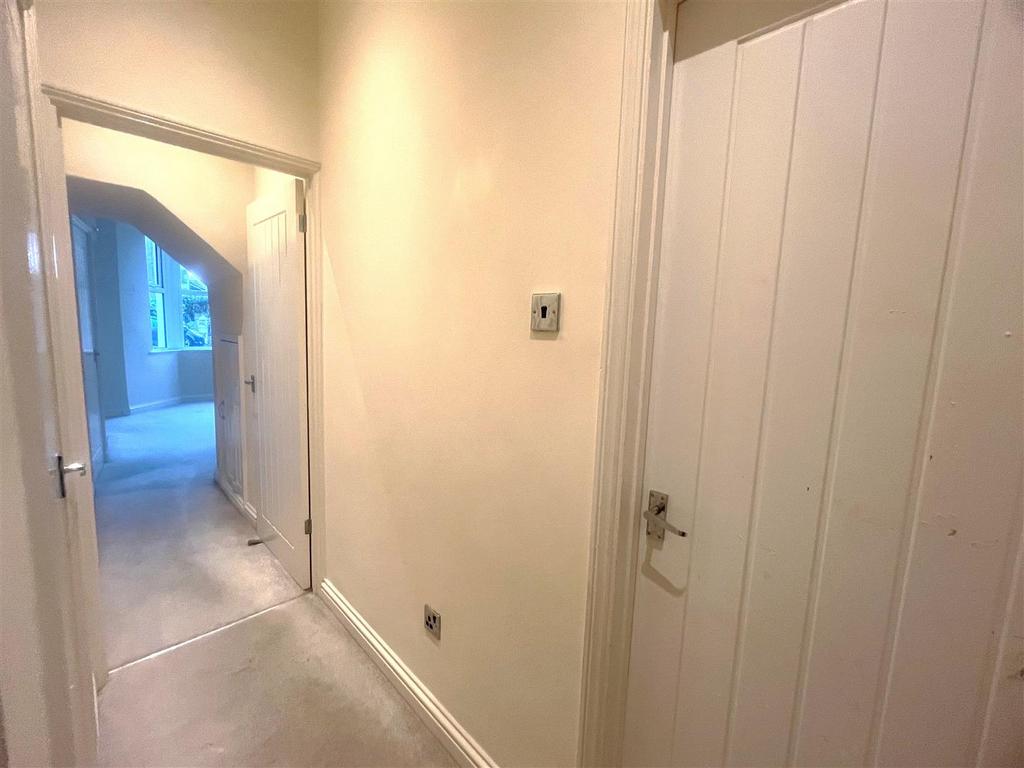 Hallway.jpg
