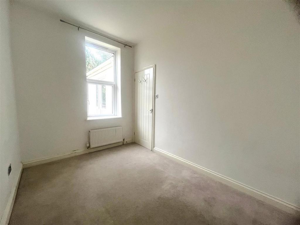 Bedroom2.jpg