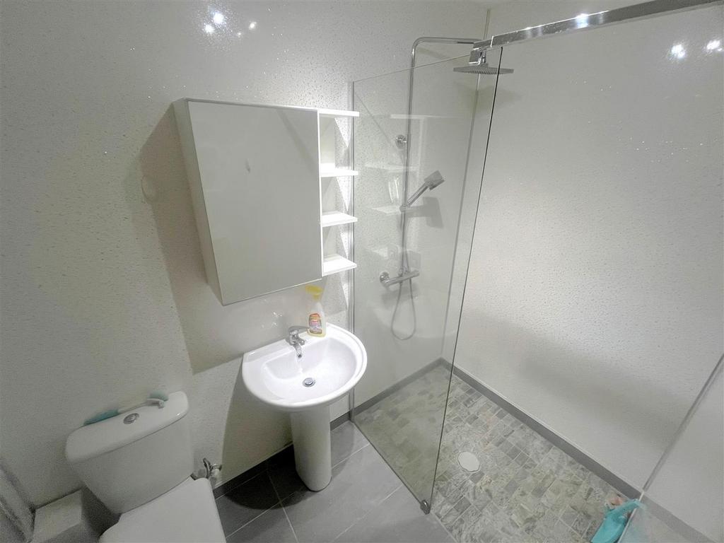 Shower room.jpg