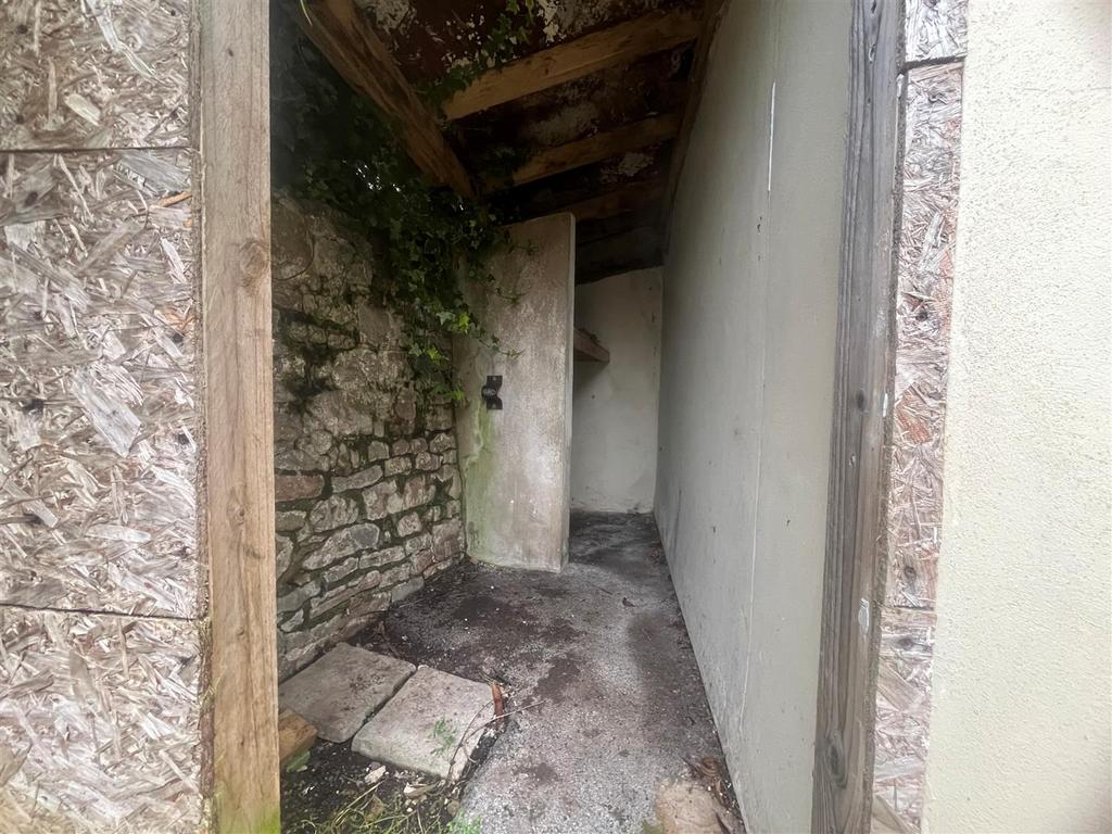 Garden storage.jpg