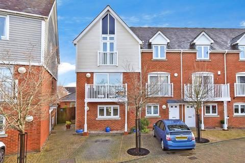 4 bedroom townhouse for sale, The Lakes, Larkfield, Aylesford, Kent