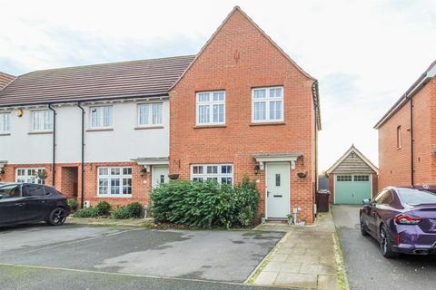 3 bedroom end of terrace house for sale, Butterfield Way, Wakefield WF1