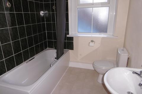 1 bedroom flat to rent, 4 King Street, Llandeilo, Carmarthenshire.