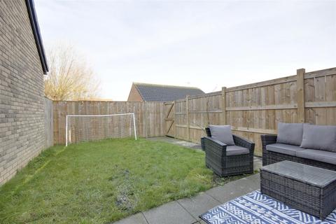 3 bedroom end of terrace house for sale, Coulson Croft, Gilberdyke