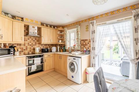 3 bedroom semi-detached house for sale, Stable Field Way, Hemsby