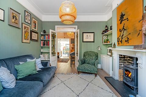 4 bedroom link detached house for sale, Macfarlane Road, Lonon, W12