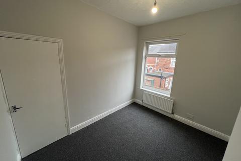 2 bedroom terraced house to rent, Brentwood Villas, Reynoldson Street, Hull HU5