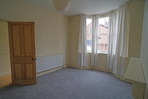 2 bedroom end of terrace house to rent, New Street, Leamington Spa, CV31