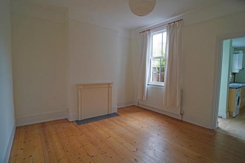 2 bedroom end of terrace house to rent, New Street, Leamington Spa, CV31