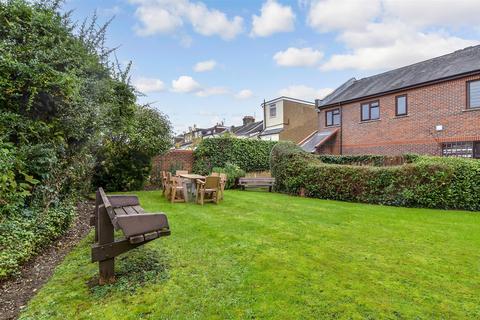 1 bedroom ground floor flat for sale, Station Road, Sutton, Surrey