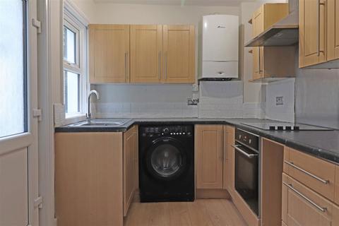 2 bedroom terraced house for sale, Garibaldi Road, Redhill, Surrey, RH1 6PB