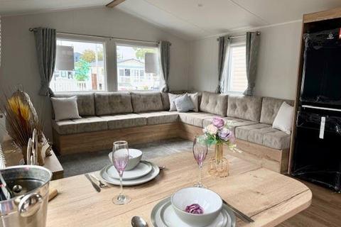 2 bedroom static caravan for sale, Suffolk Sands Holiday Park