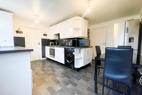 2 bedroom semi-detached house for sale, Manor Road, Brinnington