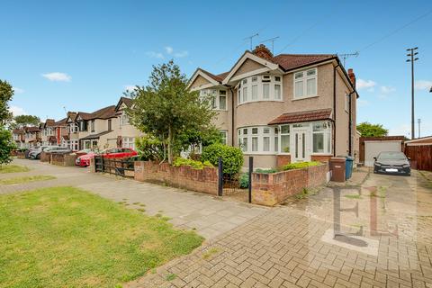 3 bedroom terraced house for sale, Carlyon Avenue, Harrow HA2