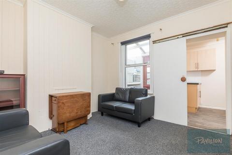 4 bedroom terraced house to rent, Ladysmith Road, Brighton