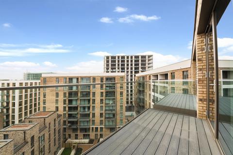 2 bedroom apartment to rent, Commodore House, Royal Wharf, E16