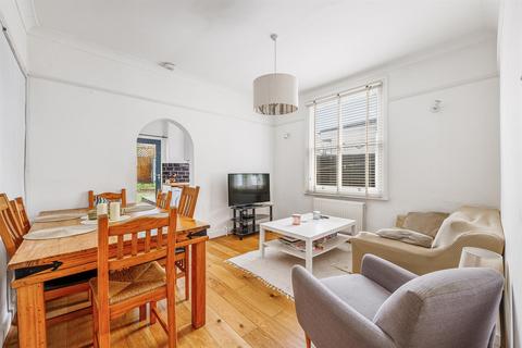 121 Darwin Road, London, W5 4BB