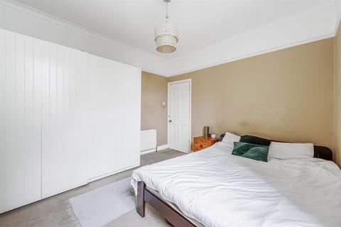 121 Darwin Road, London, W5 4BB