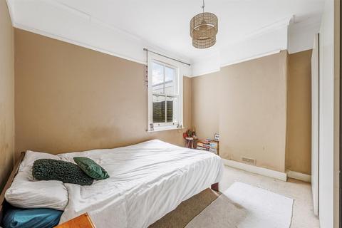121 Darwin Road, London, W5 4BB