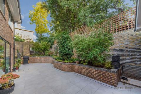 undefined, Hillside Close, St. John's Wood, NW8