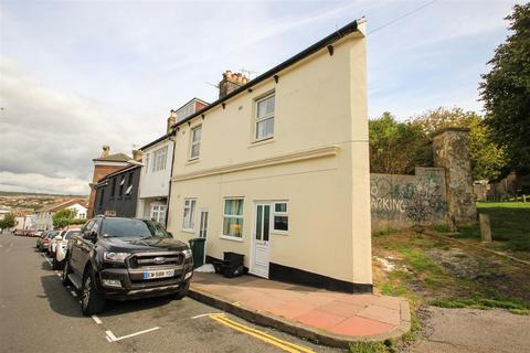 4 bedroom end of terrace house to rent, Islingword Road, Brighton, East Sussex