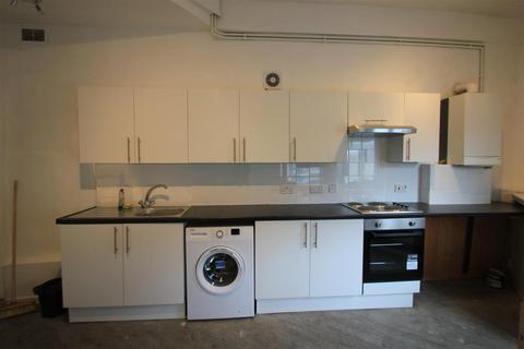 4 bedroom end of terrace house to rent, Islingword Road, Brighton, East Sussex