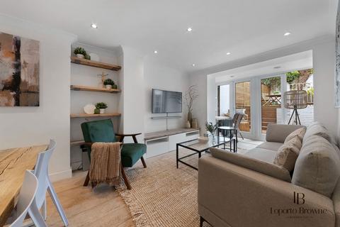 2 bedroom flat for sale, Lizmans Terrace, W8