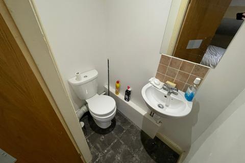 3 bedroom terraced house to rent, St. Johns Avenue, Leeds, West Yorkshire, LS6