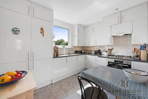 2 bedroom apartment for sale, Nugent Terrace, St. John's Wood, NW8