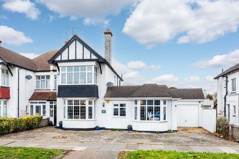 5 bedroom semi-detached house for sale, Poynings Avenue, Southend-on-sea, SS2