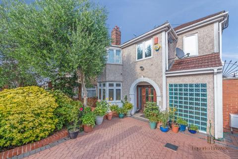 72 Alder Grove, London, NW2 7DD