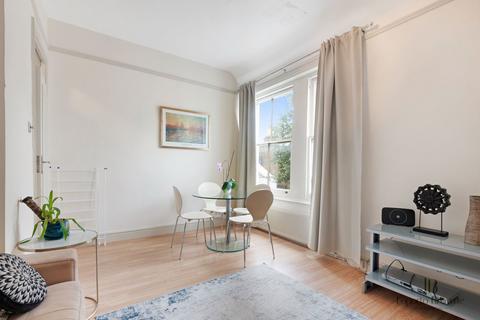 1 bedroom apartment for sale, Clanricarde Gardens, W2