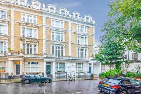 Clanricarde Gardens, W2