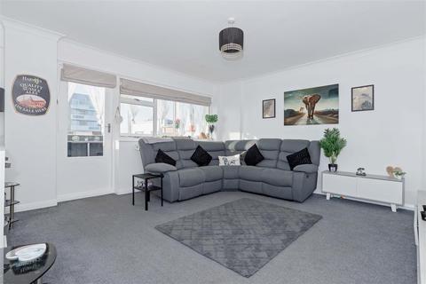 2 bedroom flat for sale, Manor Lea, Boundary Road, Worthing