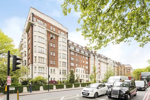 4 bedroom apartment for sale, Wellington Court, Wellington Road, St John's Wood, London, NW8