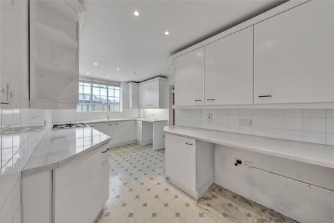 4 bedroom apartment for sale, Wellington Court, Wellington Road, St John's Wood, London, NW8