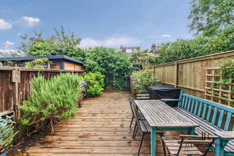 3 bedroom terraced house for sale, Churchill Road, NW2