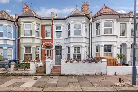 3 bedroom terraced house for sale, Churchill Road, NW2