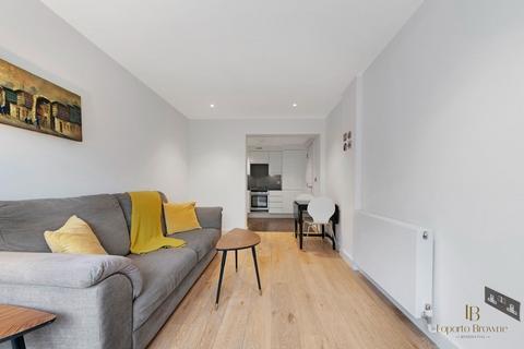 2 bedroom flat to rent, Graham Road, NW4