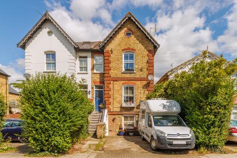 2 bedroom flat for sale, Leicester Road, Barnet EN5