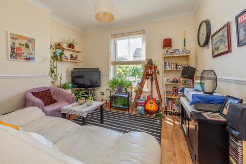 2 bedroom flat for sale, Leicester Road, Barnet EN5