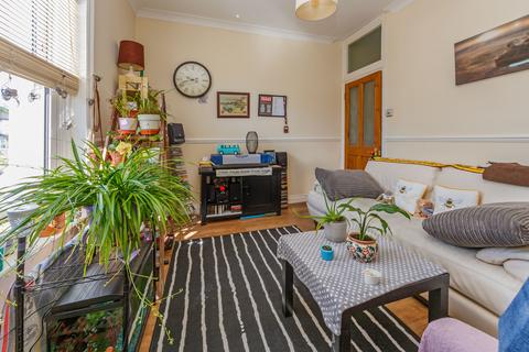 2 bedroom flat for sale, Leicester Road, Barnet EN5