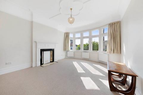 2 bedroom apartment to rent, Holm Lodge, NW2