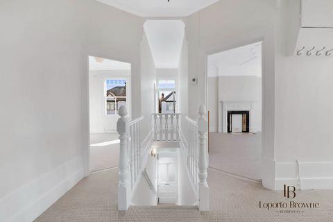 2 bedroom apartment to rent, Holm Lodge, NW2