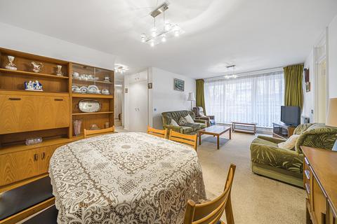 2 bedroom flat for sale, Canons Corner, Edgware, Greater London. HA8 8AX